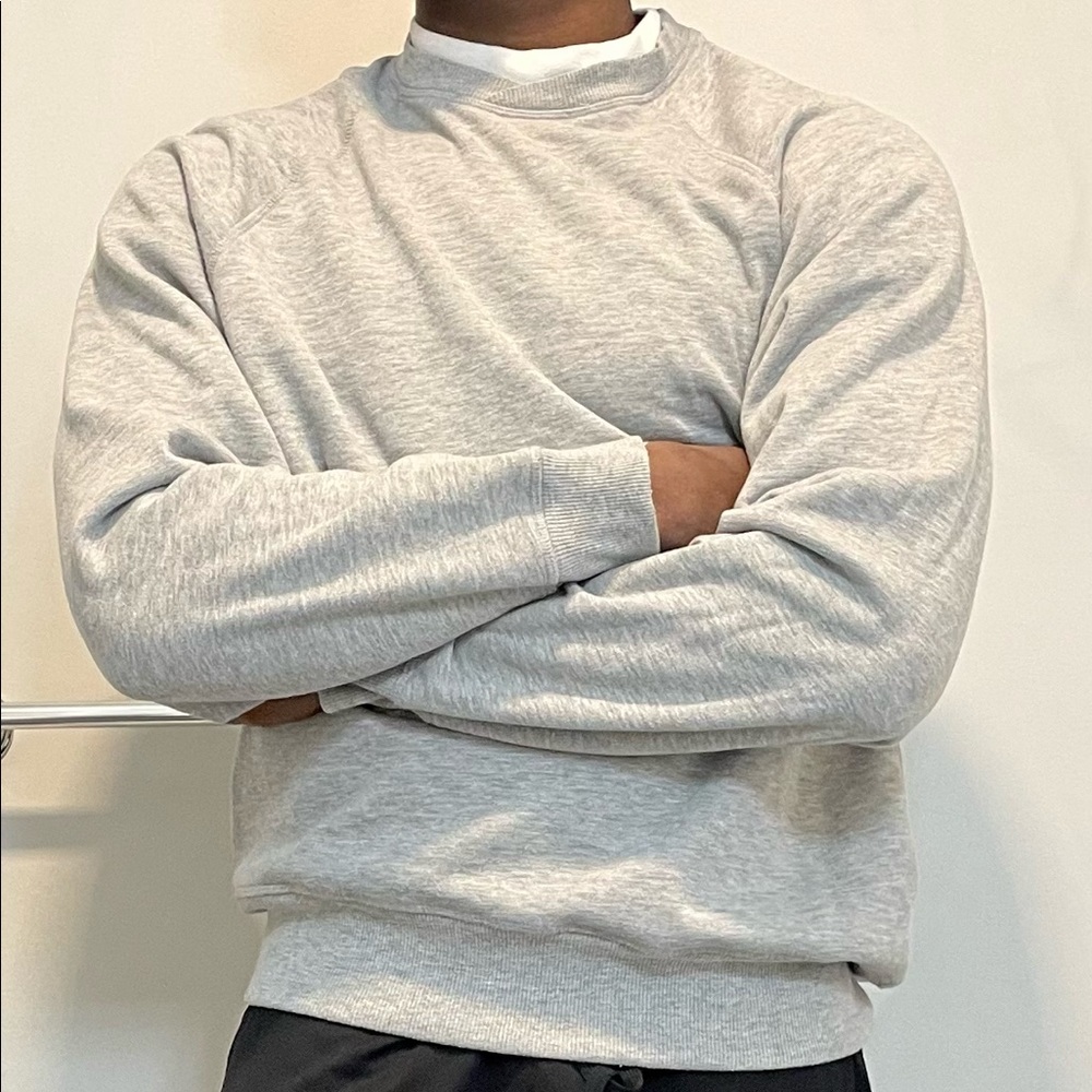 GREY SWEATSHIRT